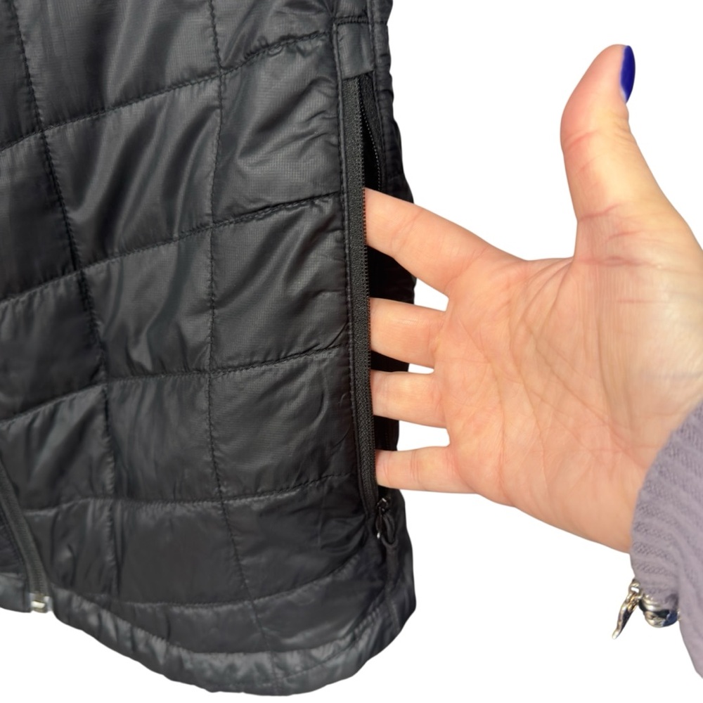 L.L. Bean Women's Black Quilted Lightweight Insulated Vest - Picture 3 of 10
